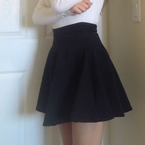 Black Structured Snidel Skirt!!